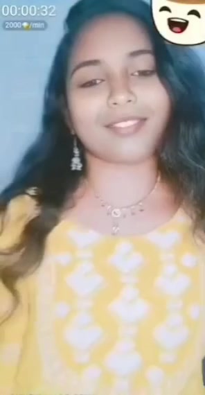 Gouthami reddy manthena showing her nude milky boobs to husband friend in paid video call ???