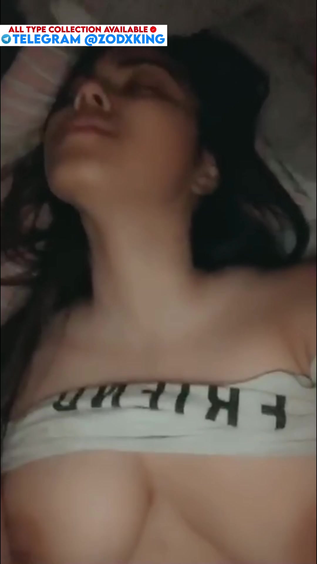 Horny girl squirting hard after masturbating with comb Telegram @ZodxKing