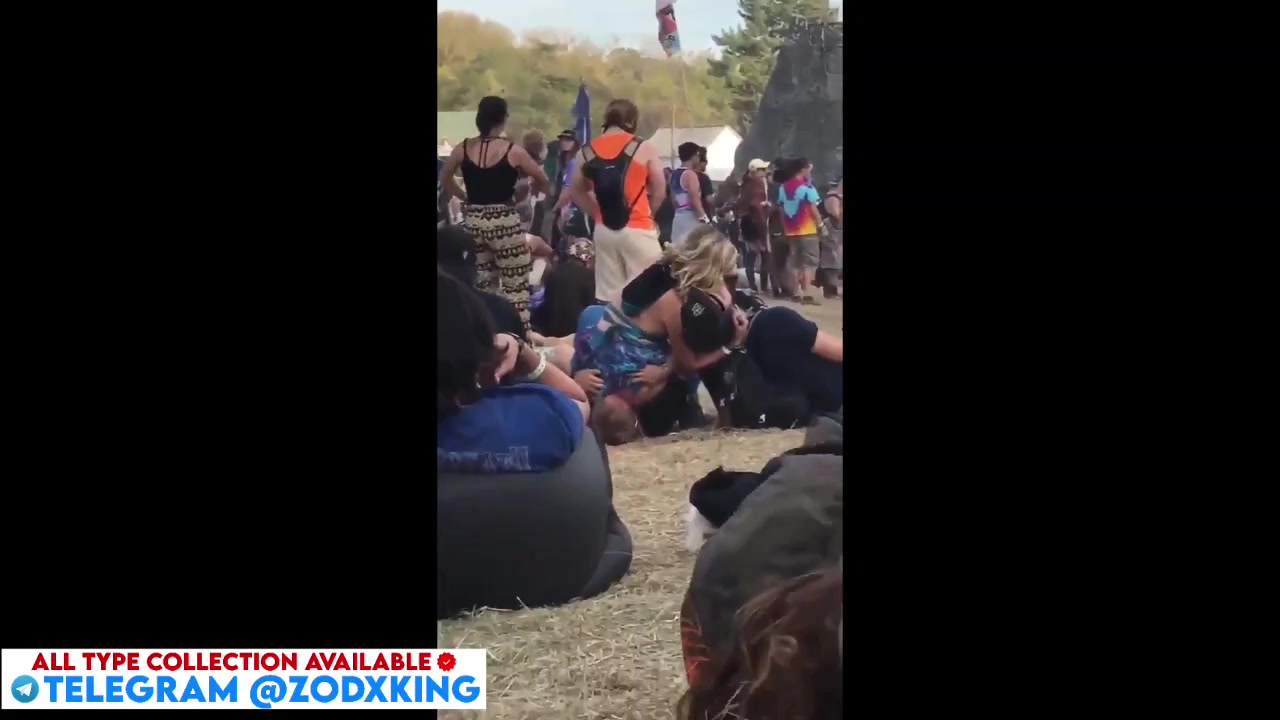 Strangers Eat A Sluts Pussy in Public During a Music Festival