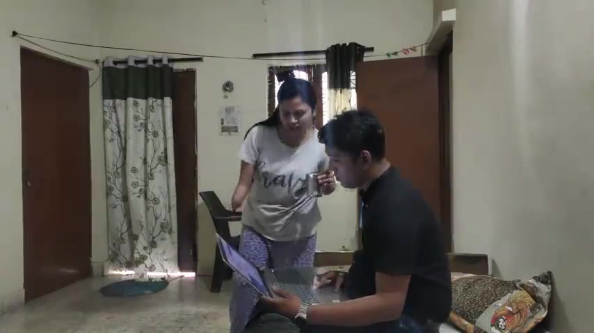 One handed desi girl