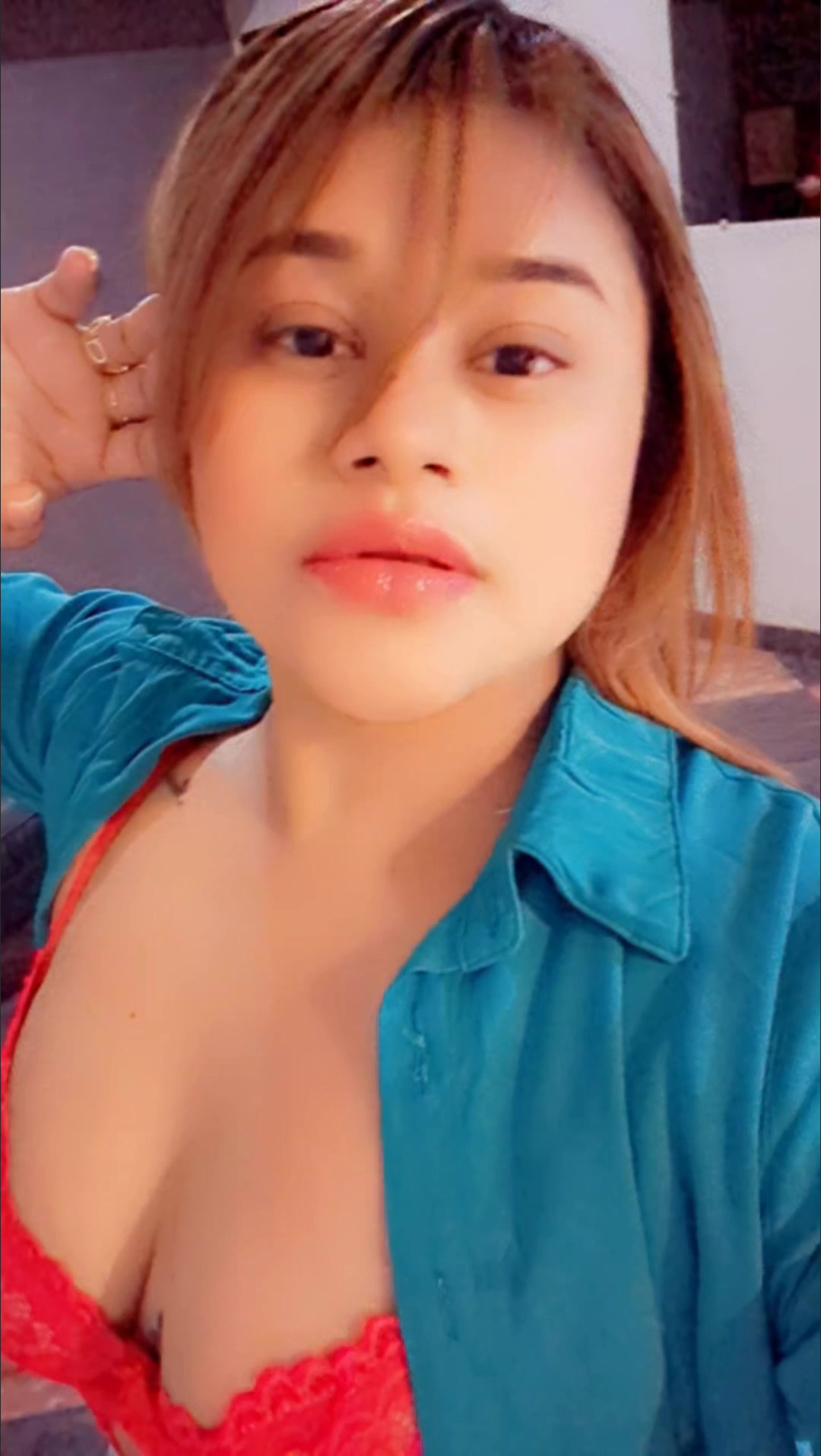 AlejandraFoxyHn real honduran hooker giving a blowjob for money