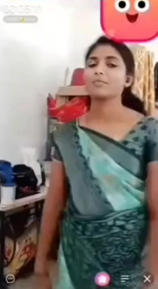 Gouthami reddy manthena sexy in green saree removing blouse Hot bra showing big juicy boobs & pussy in video call ???