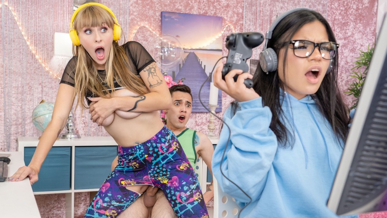 Reality Kings: Sexy Streamer Goes All The Way with Angel Youngs on XPORN