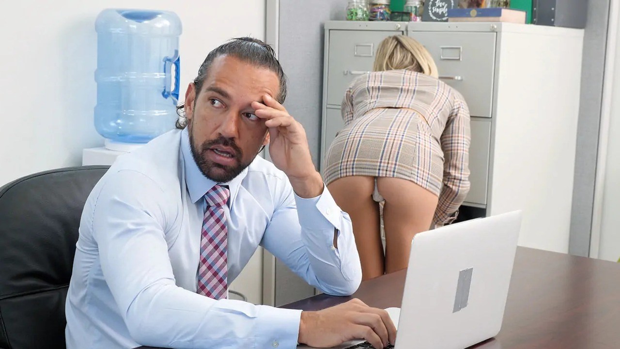 PassionHD: Office Tease Gets Bosses Dick Hard on XPORN