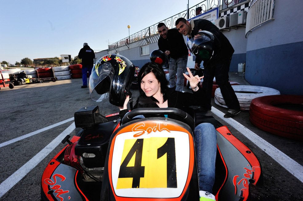EuroHo puts the Go in the Kart - with her Pussy