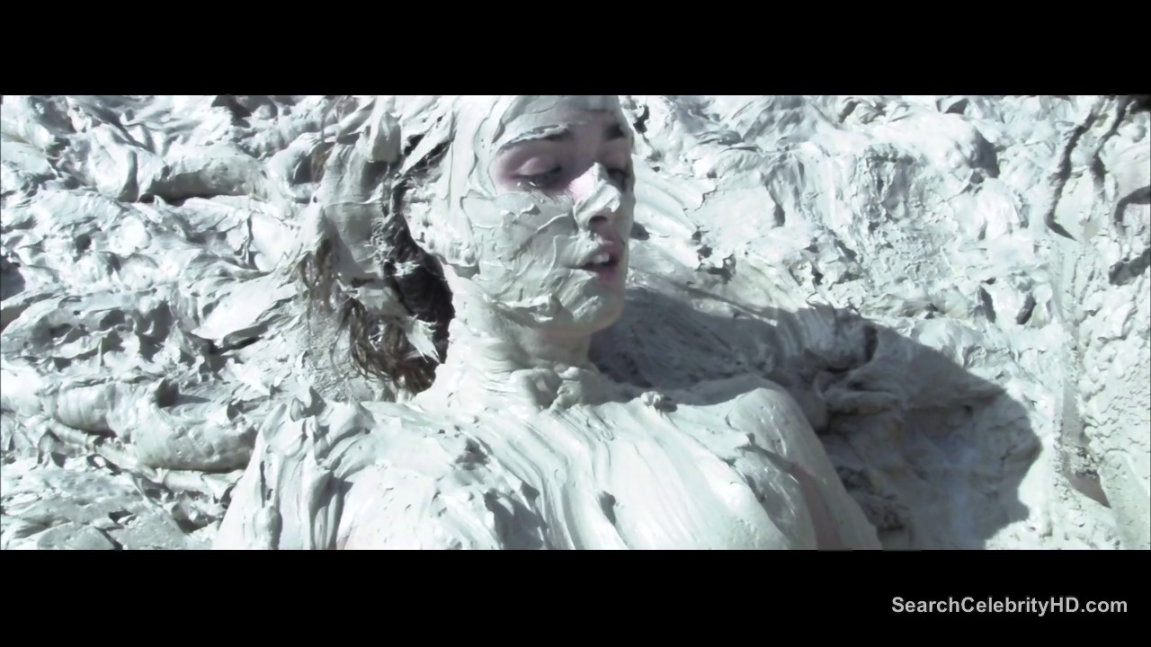 Pretty Paz Vega getting steamy with her lover on film