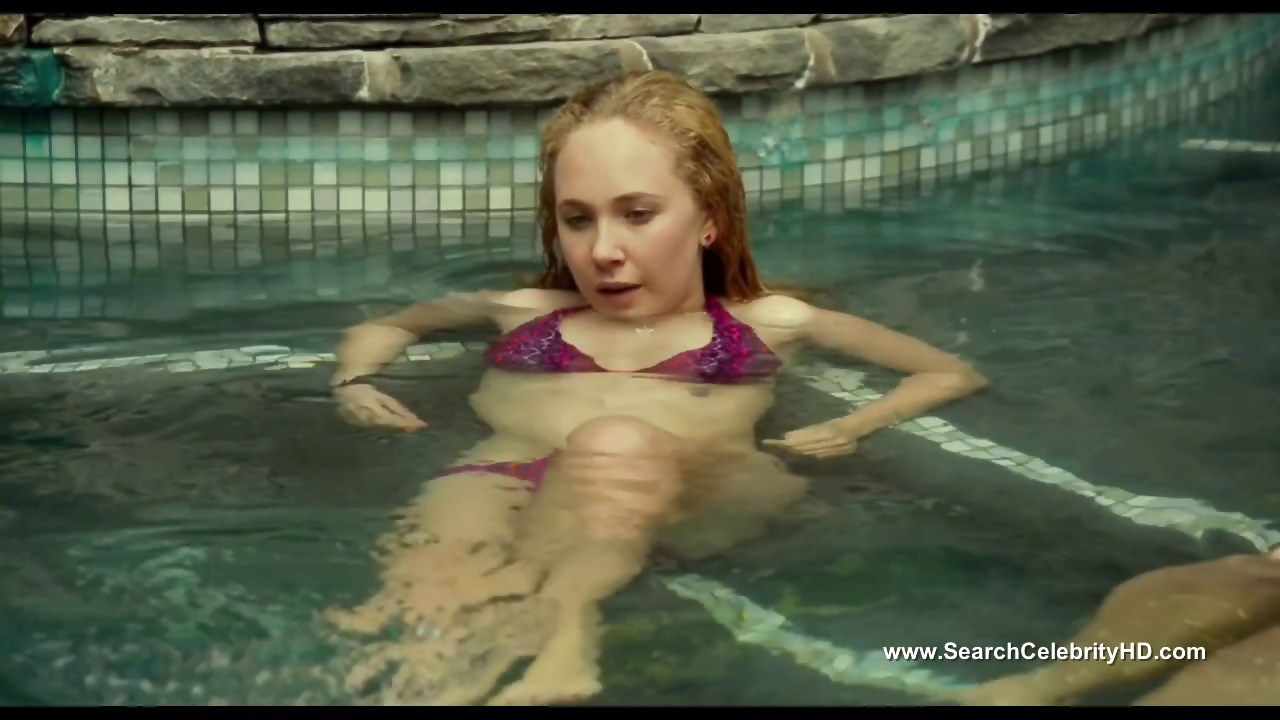 Juicy Juno Temple horny in the afternoon for a good shag