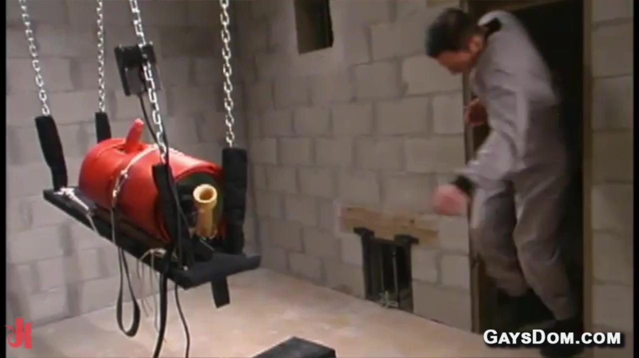 Gay Aaron Tanner fucks vacuum sex toy and gets anal fucked by machine in swing