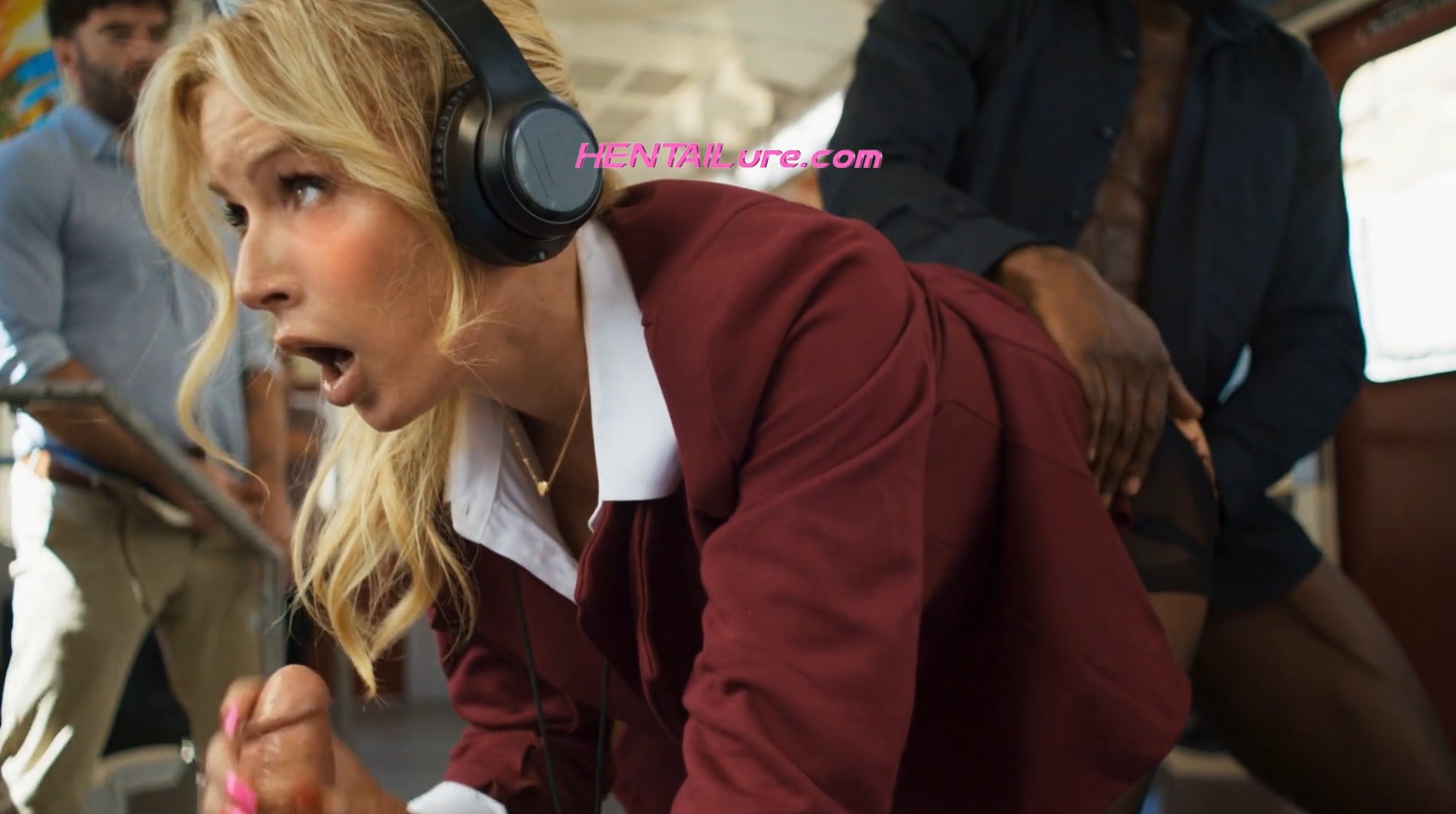 • Blonde Commuter Is Pounded in Public Train & Ends Up Fucked By Everyone